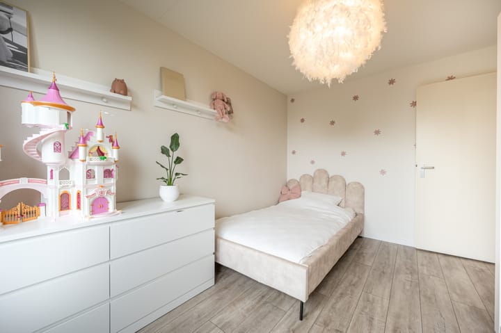 Photo 17 of Edelman 7