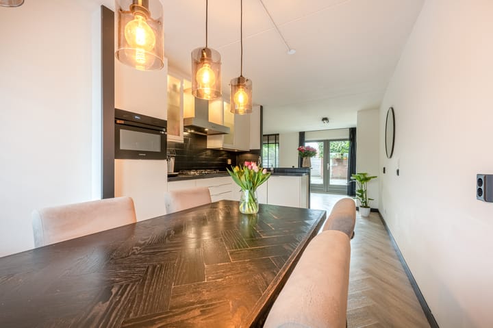 Photo 10 of Edelman 7