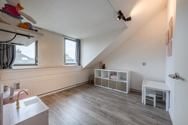 Photo 24 of Edelman 7