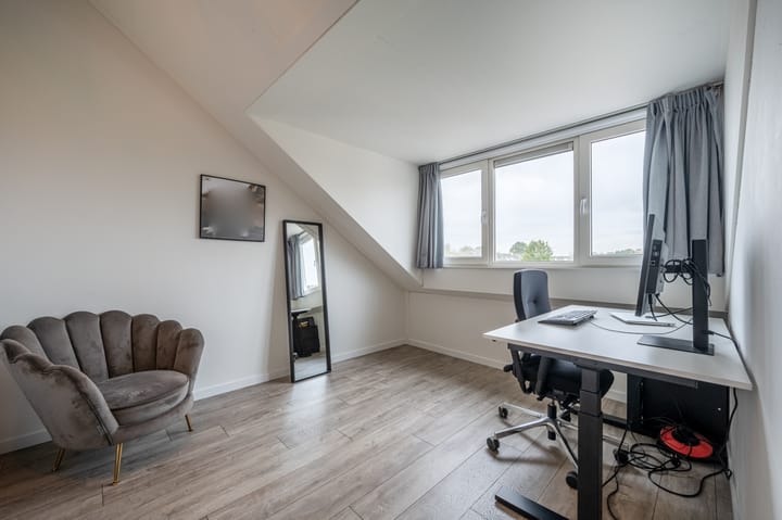 Photo 26 of Edelman 7