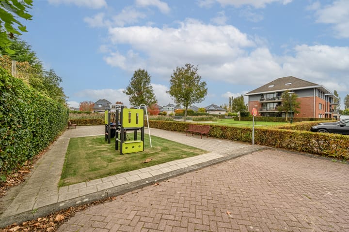 Photo 32 of Edelman 7