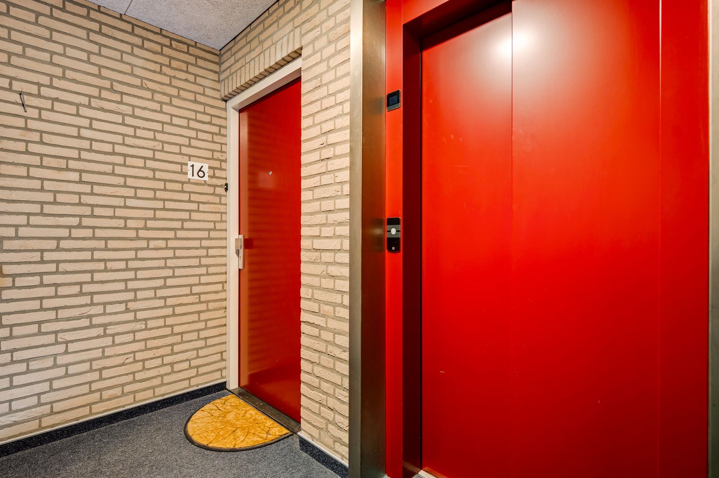 Foto 25 van Piet Petersstraat 16