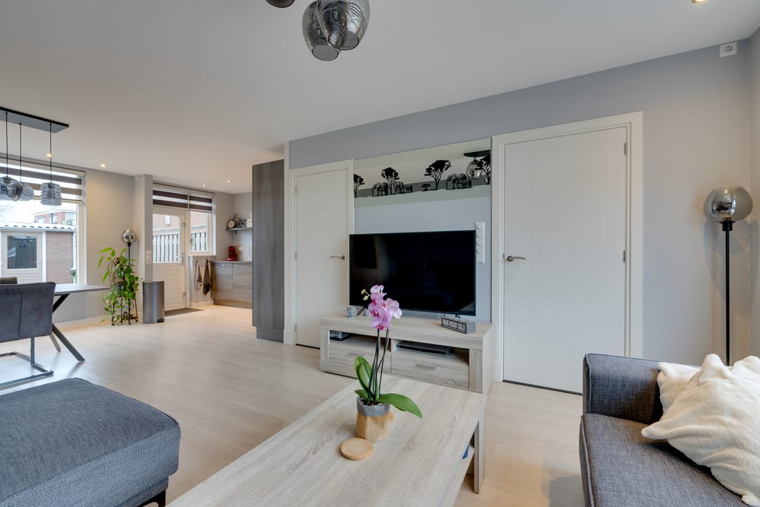 Photo 11 of Broekerhavenplantsoen 15