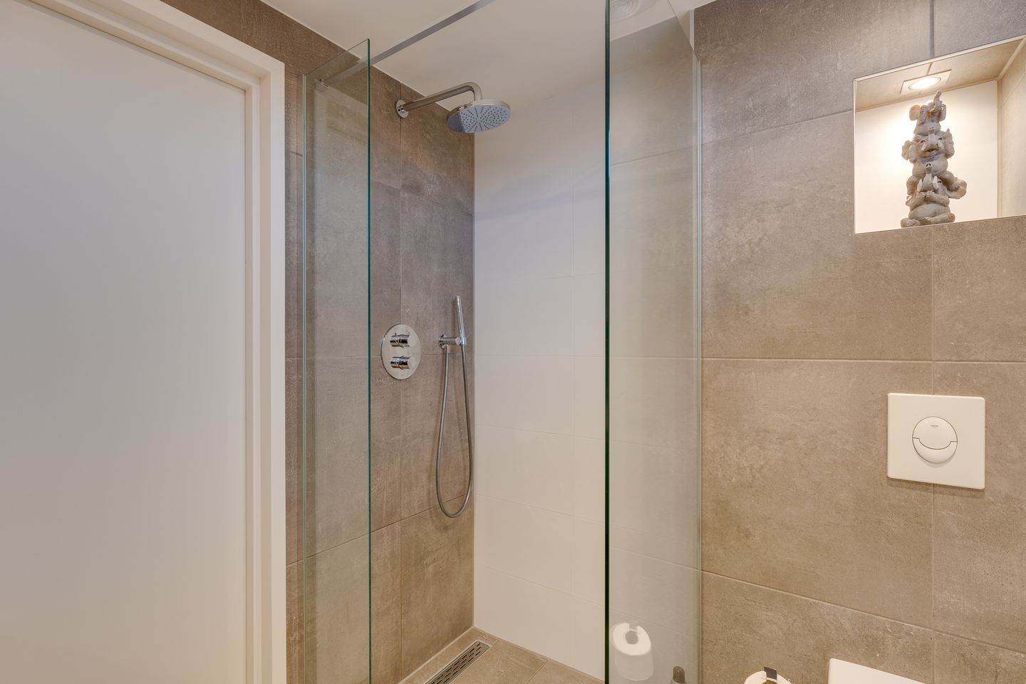 Photo 40 of Broekerhavenplantsoen 15