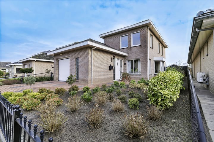 Photo 2 of Meester Molstraat 5