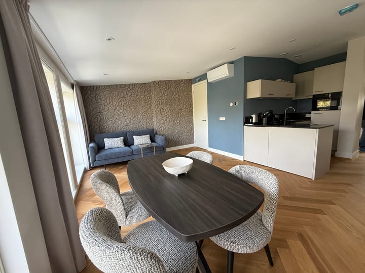 Photo 2 of Nassauplein 20-C