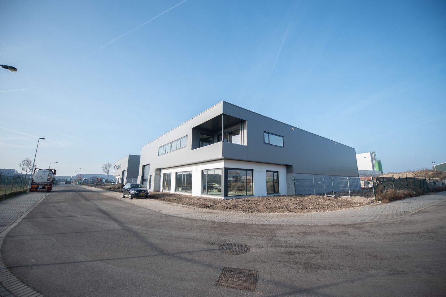 View photo 4 of Pieter Hoebeeweg 8