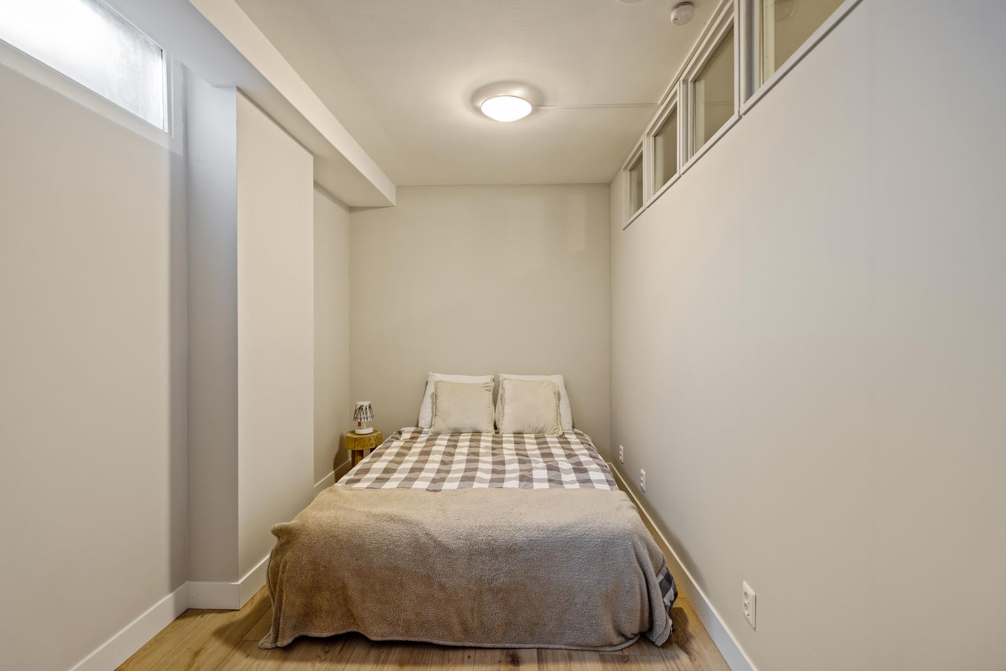 Foto 19 van Meeuwerderweg 75-3