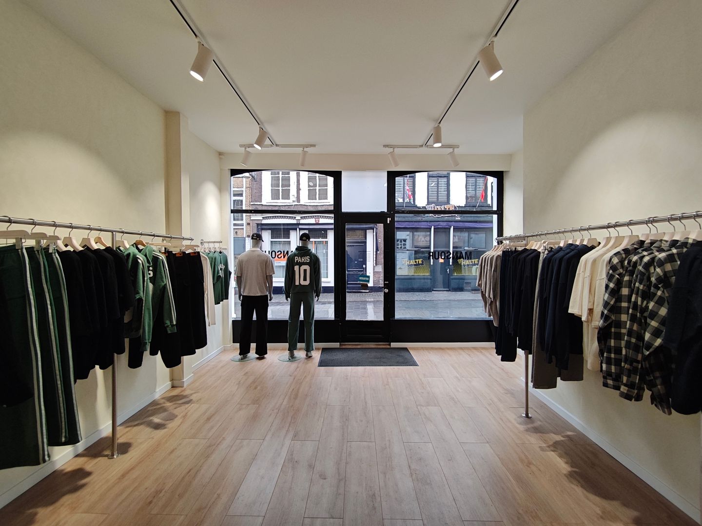 View photo 2 of Halstraat 27