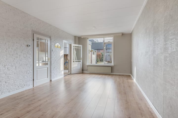 Photo 4 of Sint Bonifaciusstraat 37