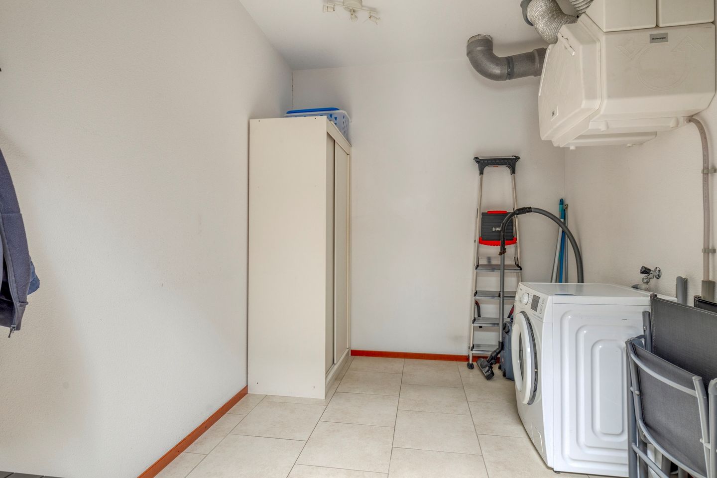 Photo 40 of Reint Dijkemastraat 6-A