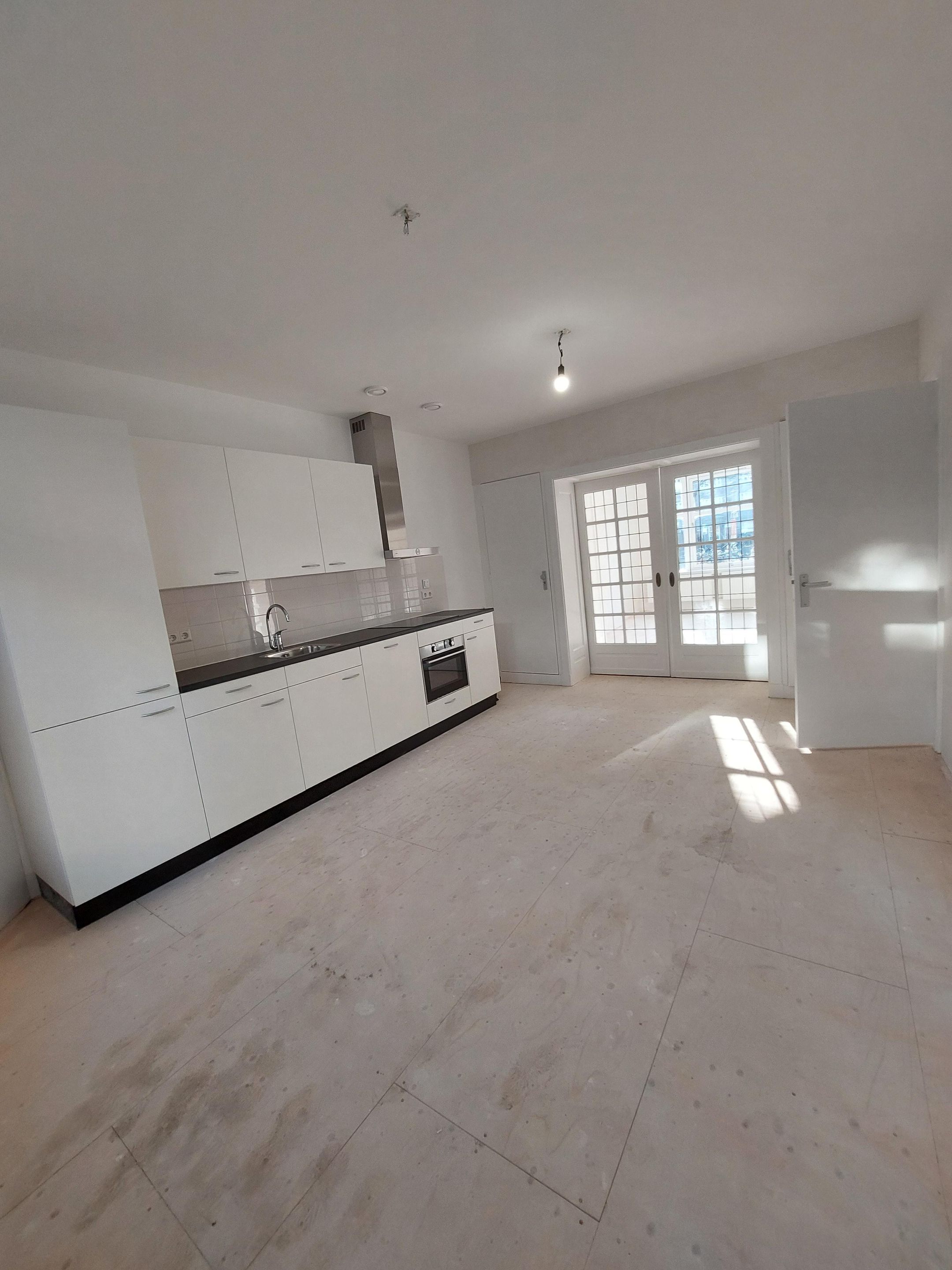 Photo 6 of Roerstraat 64