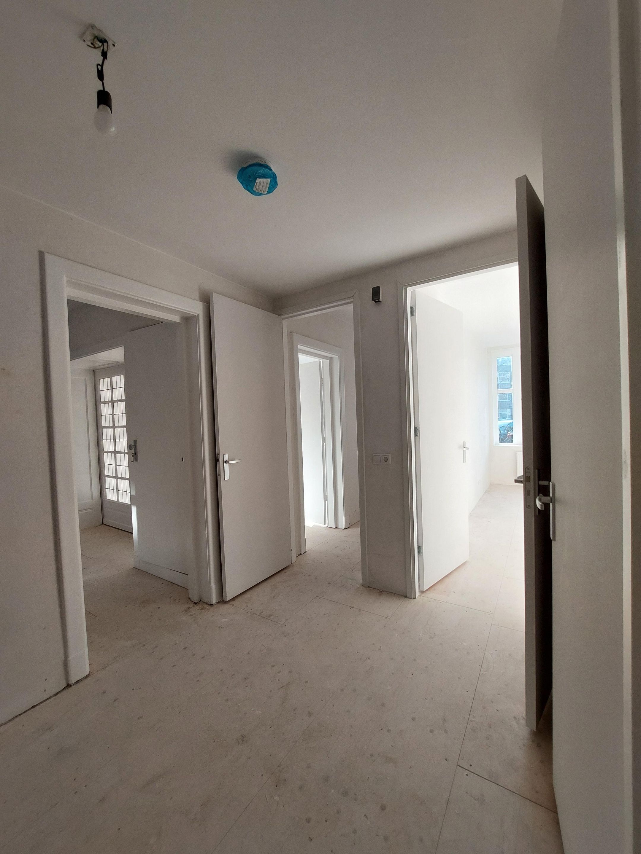 Photo 12 of Roerstraat 64