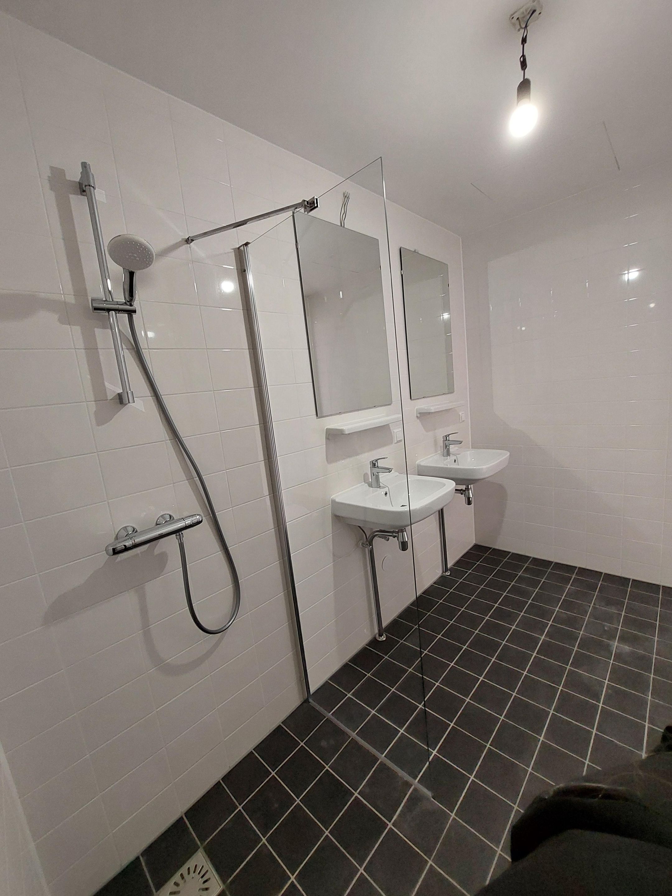 Photo 21 of Roerstraat 64