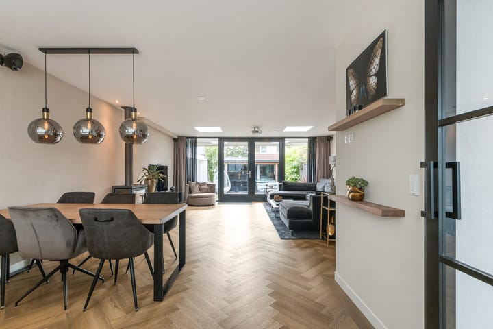 Photo 3 of Plutolaan 12