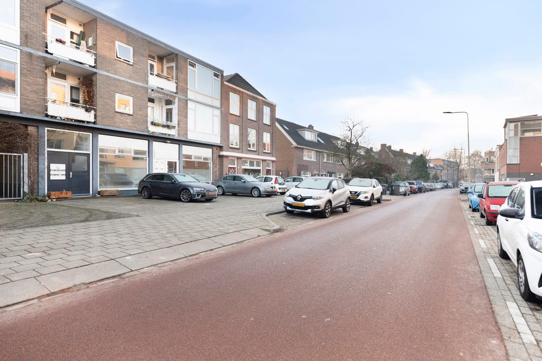 Photo 8 of Rosendaalsestraat 228-A