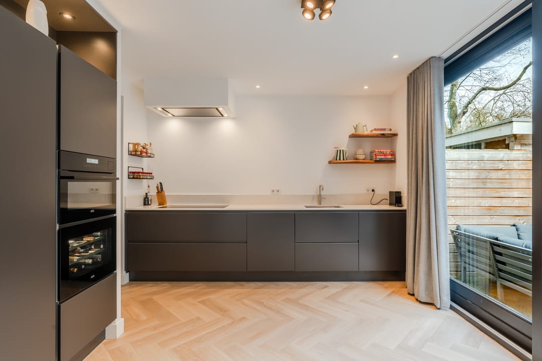 Photo 11 of Van Speijkstraat 8