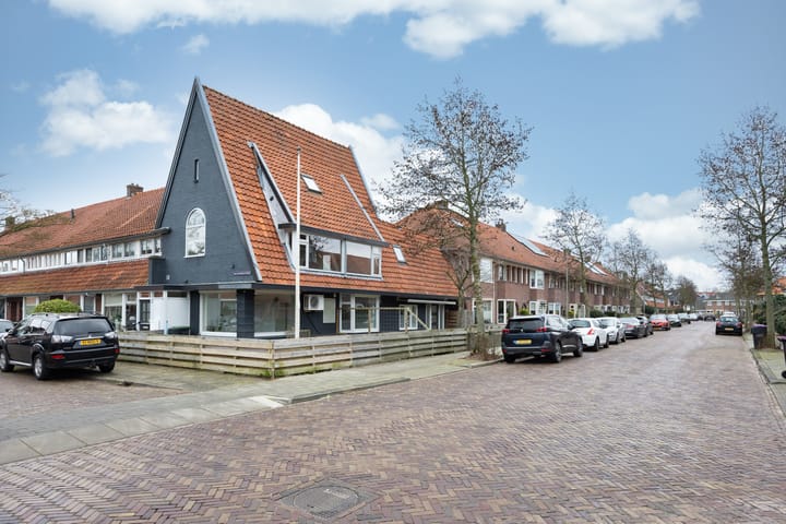Photo 4 of van Beverwijckstraat 2
