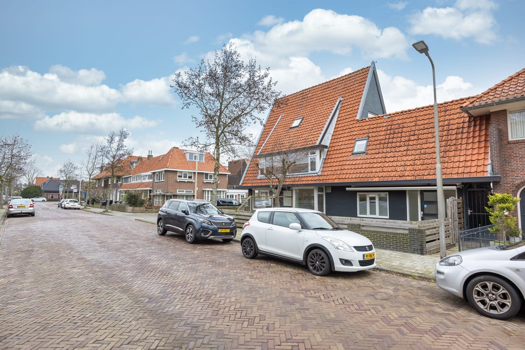 Photo 37 of van Beverwijckstraat 2