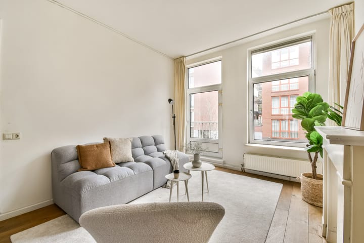 Photo 3 of Kwakersstraat 10-1