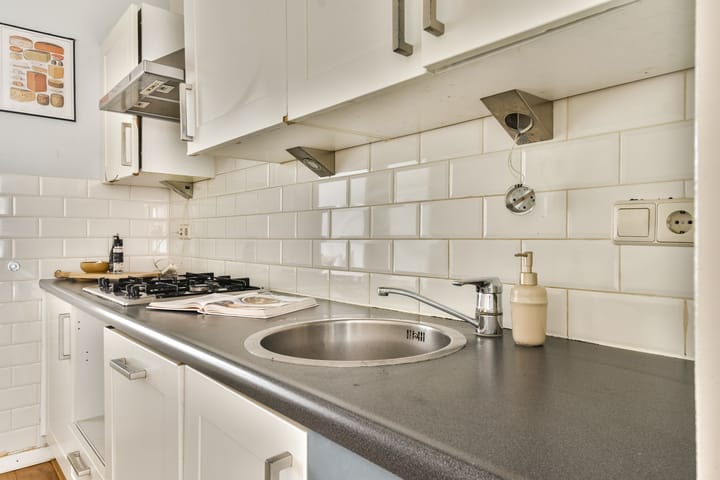 Photo 6 of Kwakersstraat 10-1