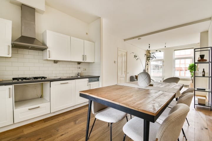 Photo 7 of Kwakersstraat 10-1