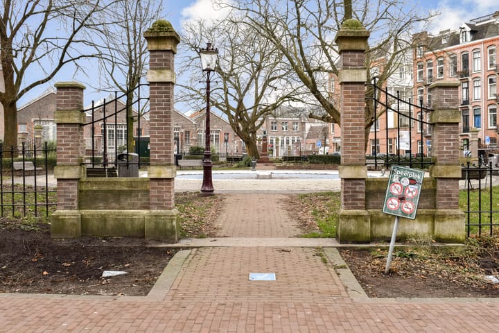 Photo 22 of Kwakersstraat 10-1