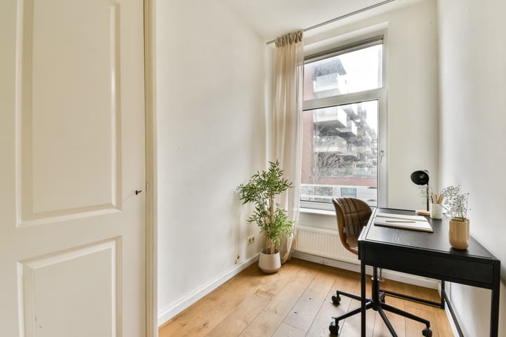 Photo 16 of Kwakersstraat 10-1