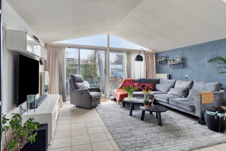 Photo 2 of Johanna Westerdijk-serre 17