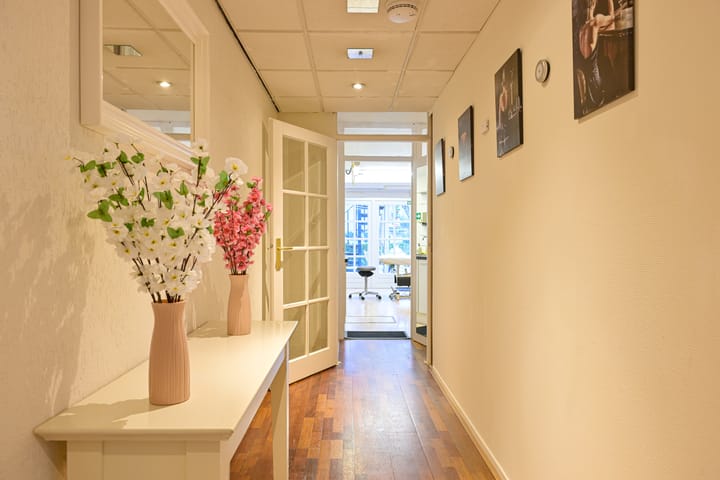 Photo 3 of Sierbloem 5