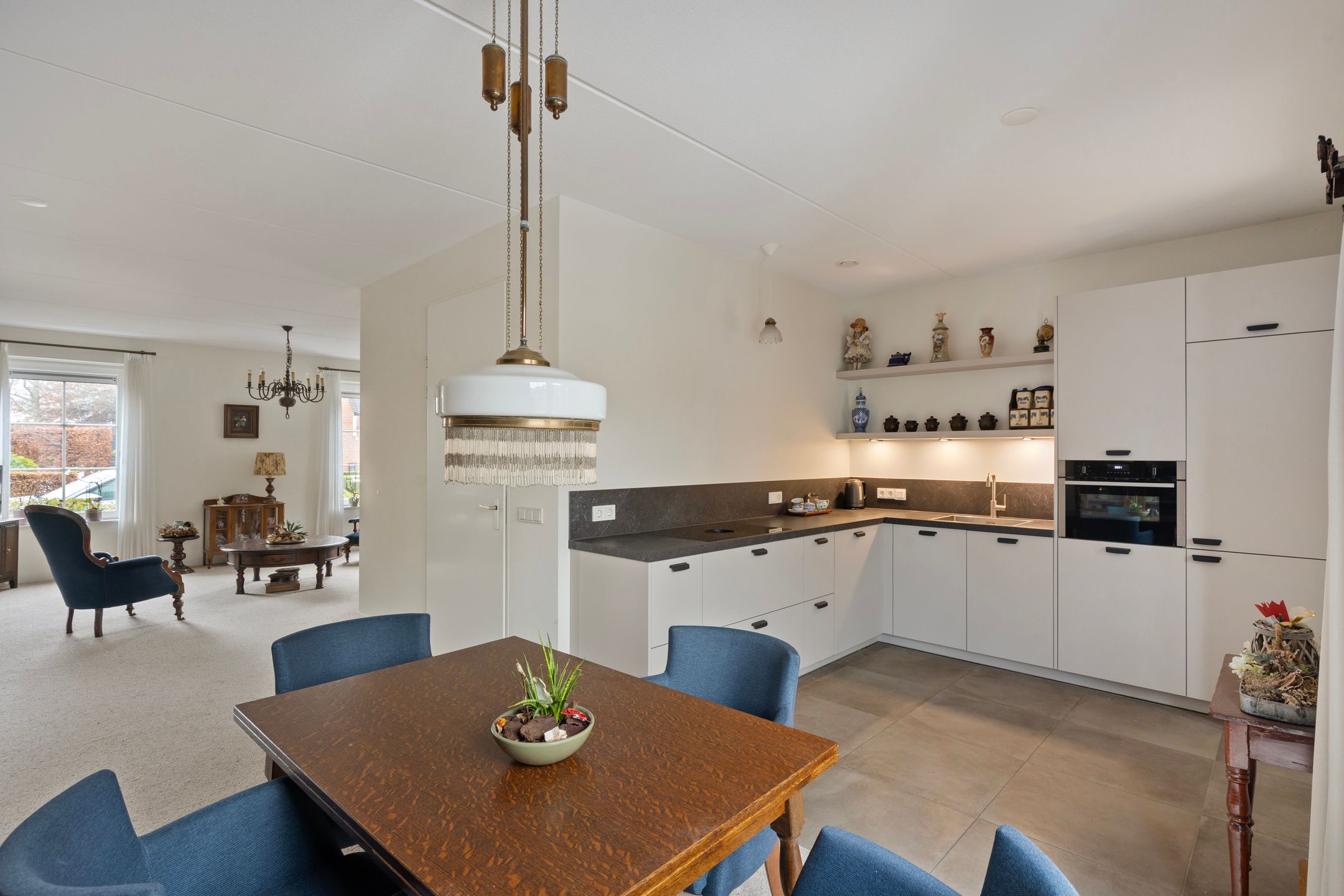 Foto 12 van Julianastraat 11