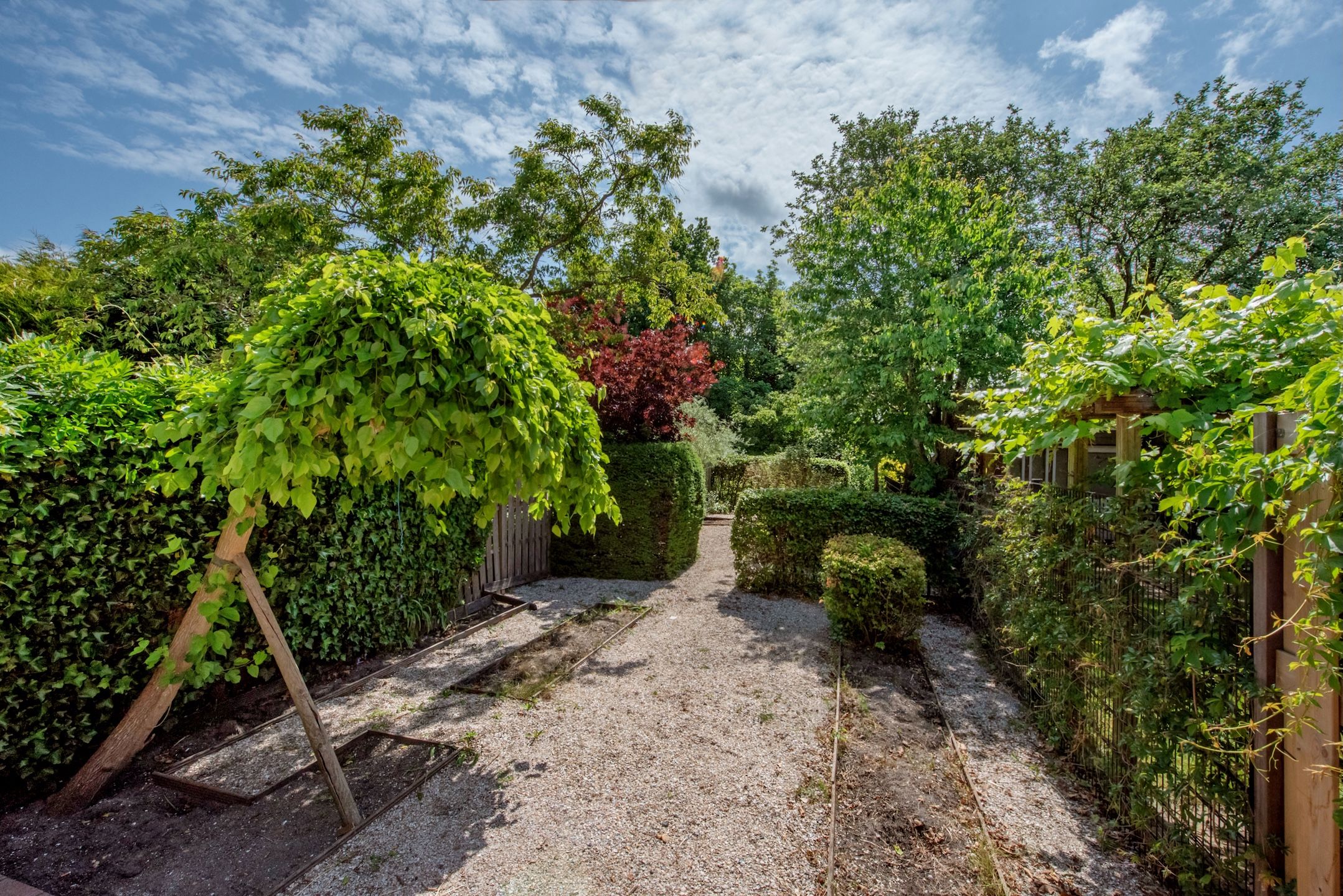 Foto 30 van Veursestraatweg 44