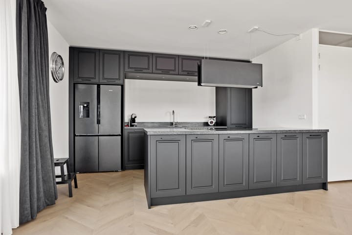 Foto 3 van Ireen Wüststraat 139