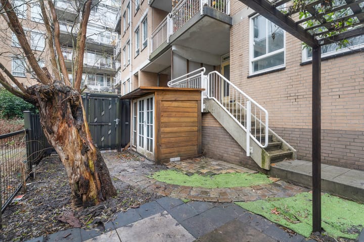 Photo 5 of Lutmastraat 6-A