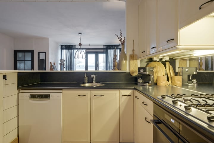 Photo 13 of Pleintjes 141