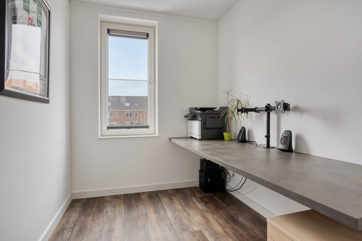 Photo 37 of Oeverpad 295