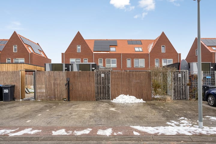 Photo 47 of Oeverpad 295