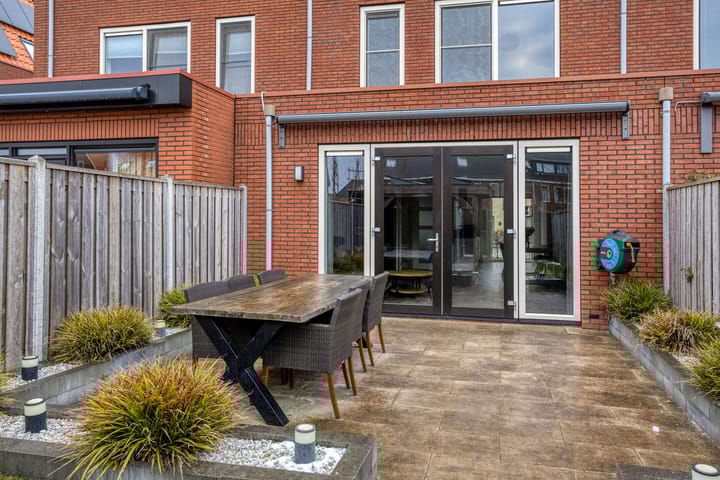 Photo 52 of Oeverpad 295