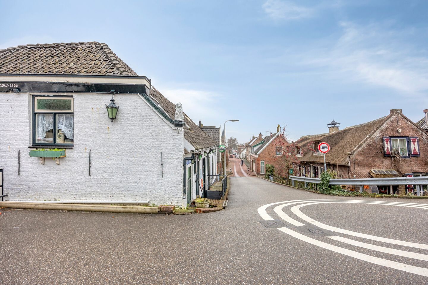 Bekijk foto 2 van Grote Kerkstraat 1