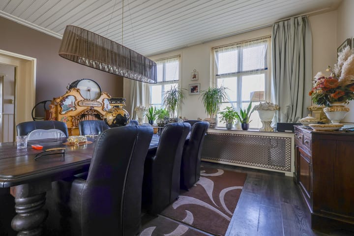 Vrijstaande woning te koop: Hoofdweg 440, Hoofddorp