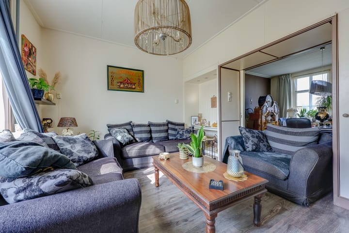 Vrijstaande woning te koop: Hoofdweg 440, Hoofddorp