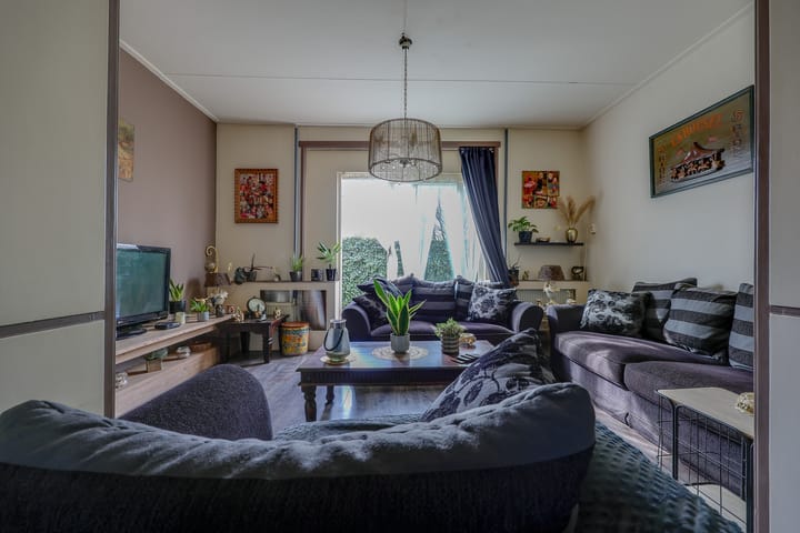 Vrijstaande woning te koop: Hoofdweg 440, Hoofddorp