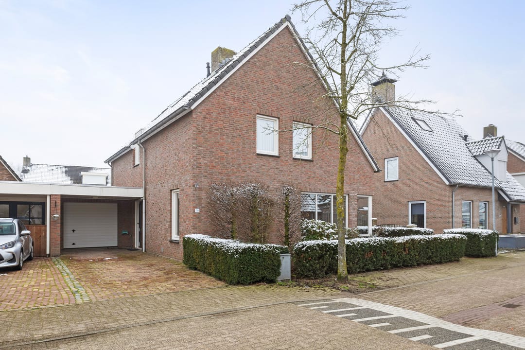 Photo 1 of Middenveld 18