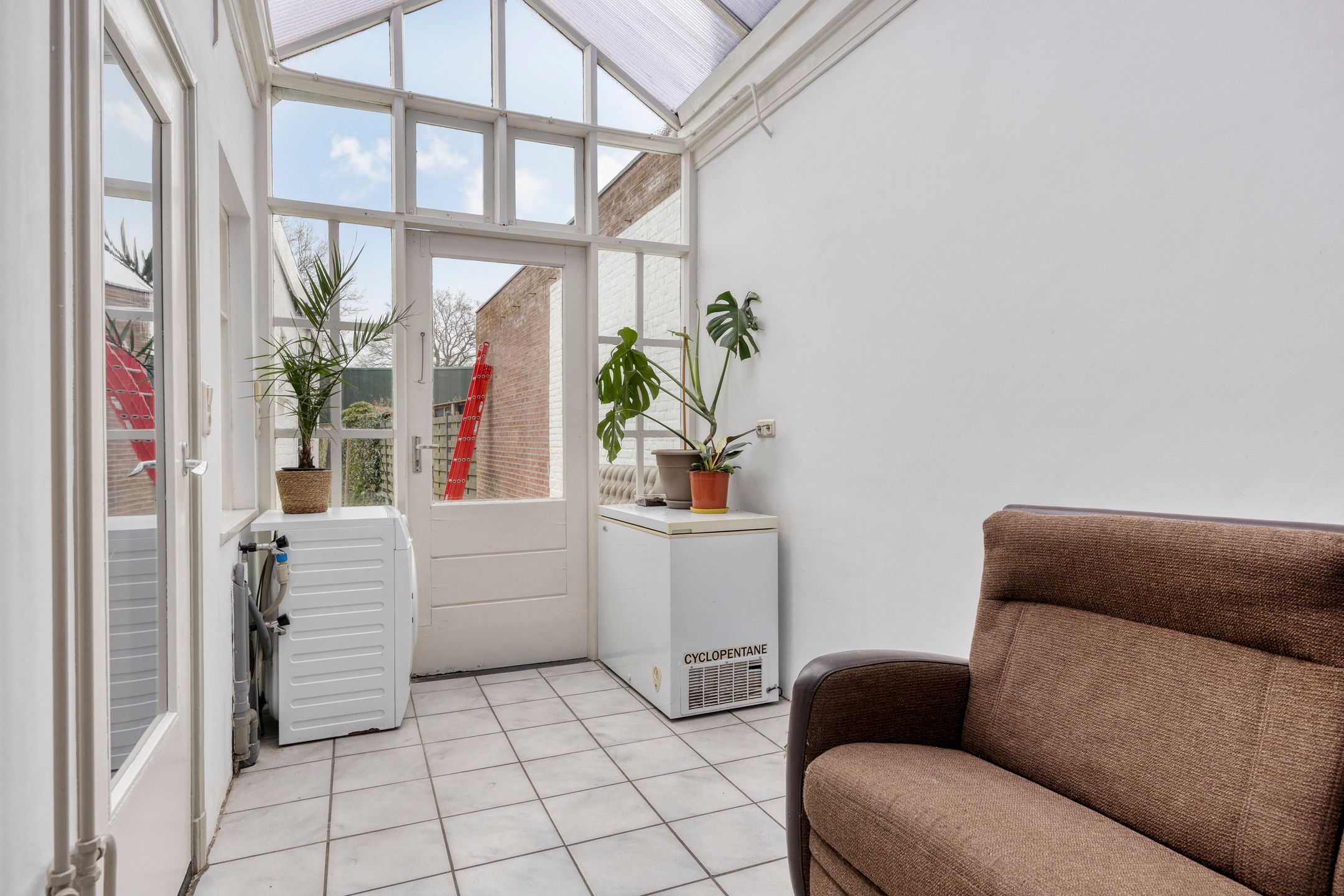 Foto 9 van Loveren 12