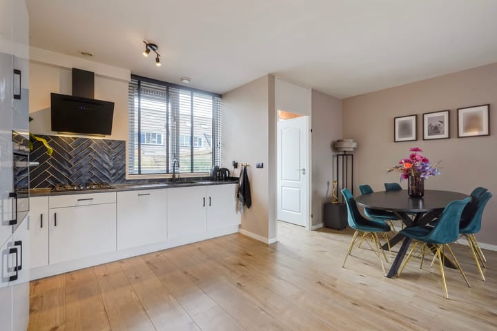 Photo 12 of Electrablauw 6