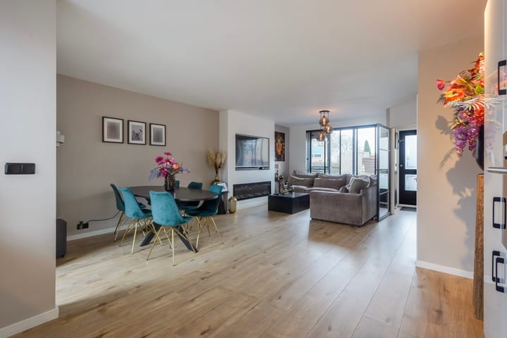 Photo 15 of Electrablauw 6