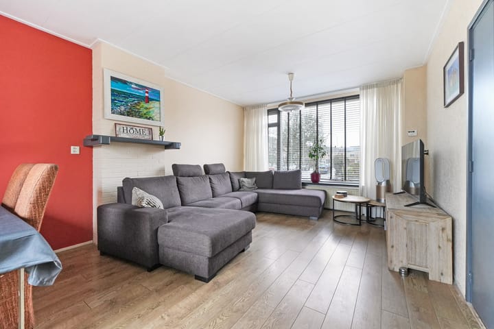 Photo 7 of Esdoornstraat 56