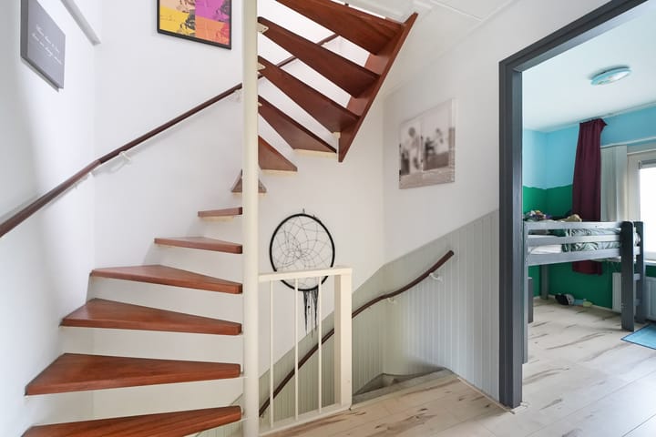 Photo 18 of Esdoornstraat 56