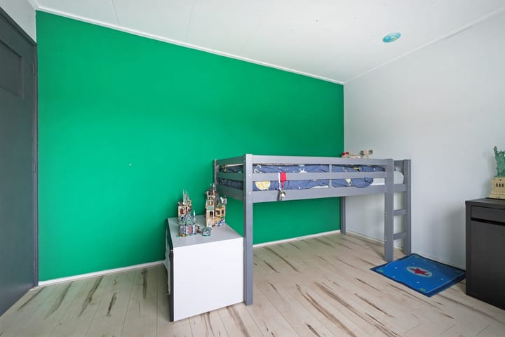 Photo 24 of Esdoornstraat 56