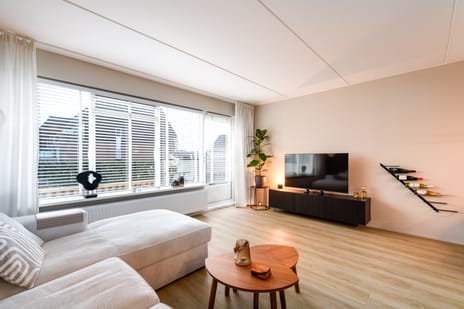 Els 107 secondary image